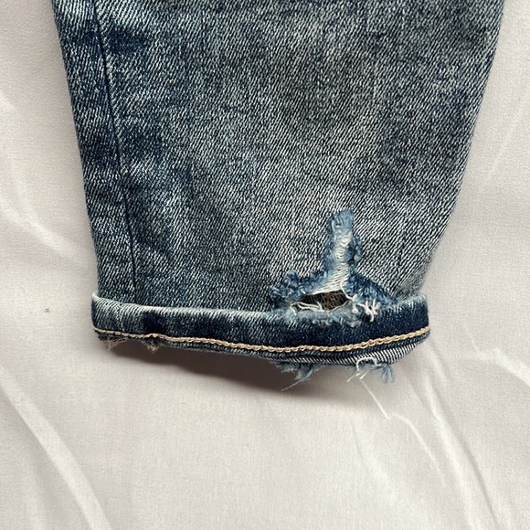NWT - Maurices High-Rise "Boyfriend Edgely" Distressed Jeans - Size 0 Regular - Picture 8 of 11